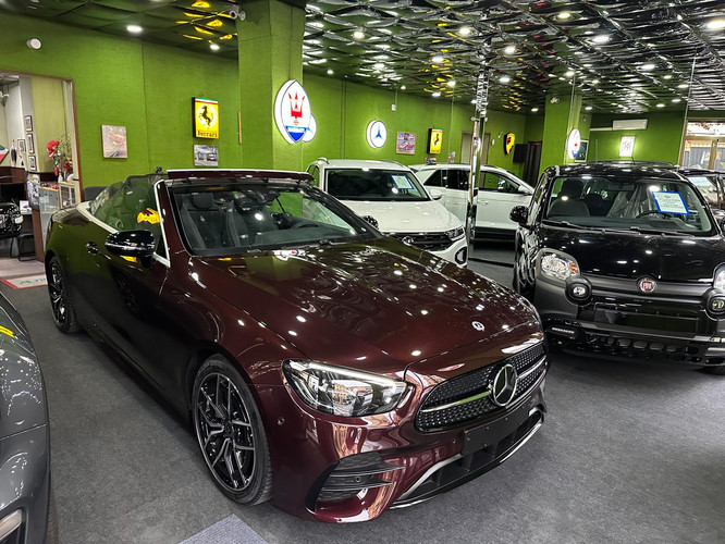 dealer showroom